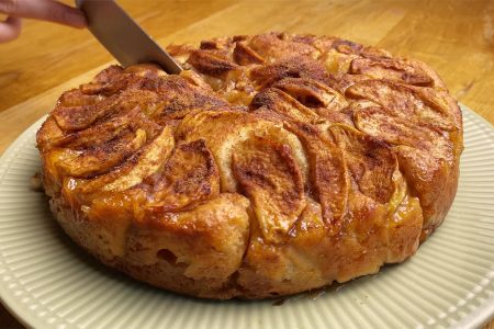 Яблочный пирог с корицей: как приготовить в домашних условиях.